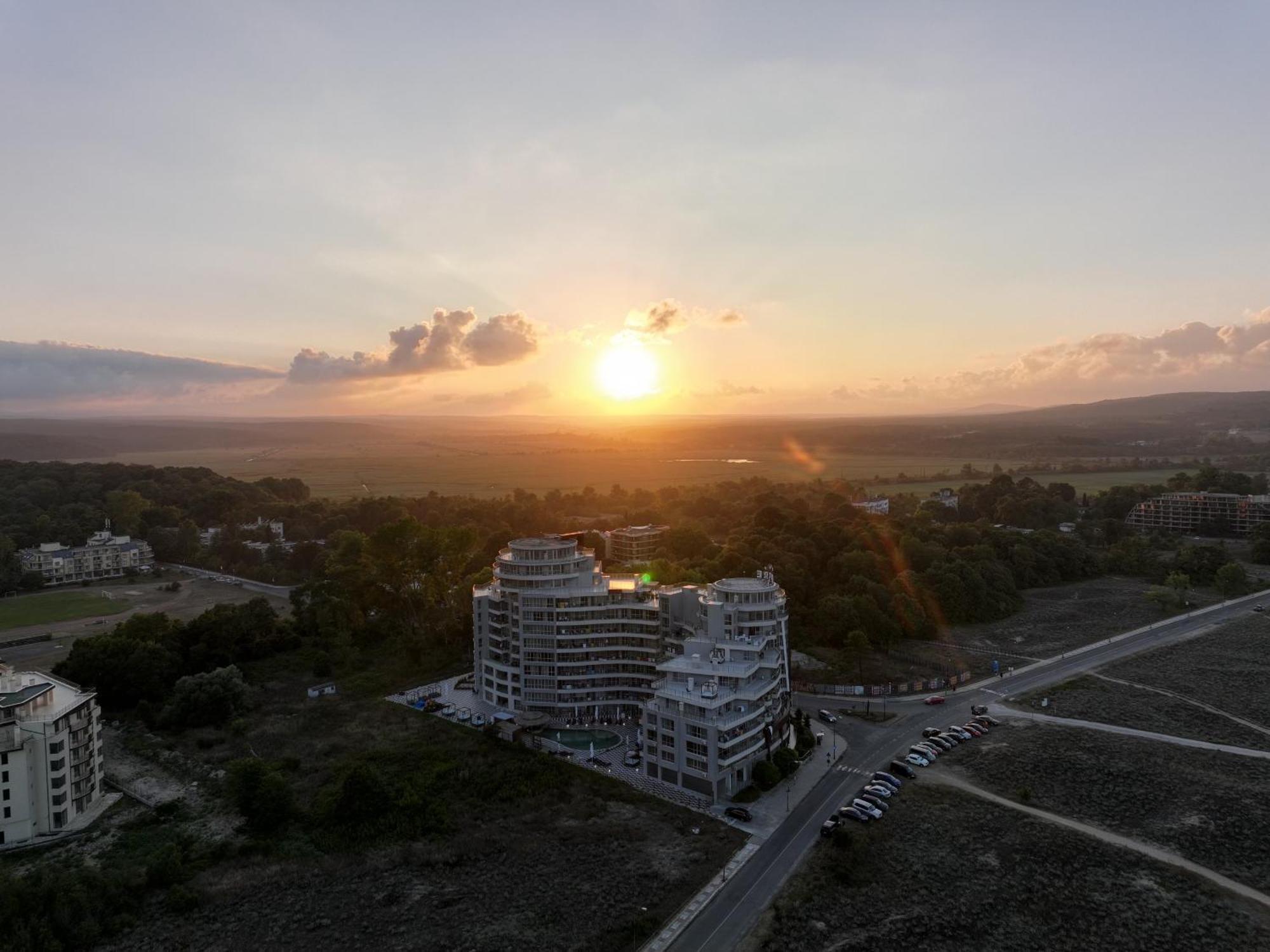 Allure Beach Resort Aparthotel Primorsko Exterior foto
